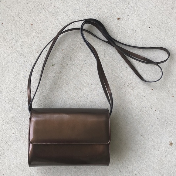 Like new! - Vintage SALVATORE FERRAGAMO Leather Barrel Bag - Picture 4 of 13